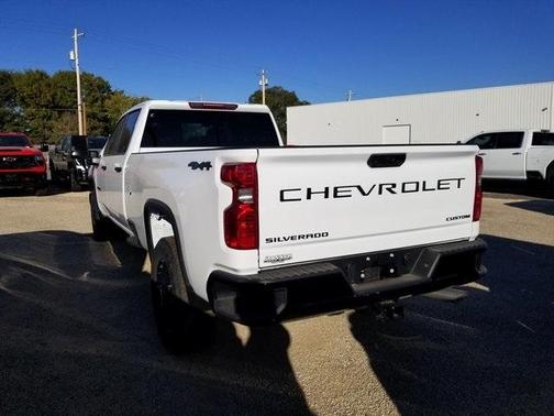 2026 Chevrolet Silverado 2500 Custom