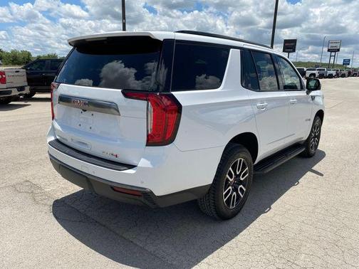 Summit White 2021 GMC Yukon AT4