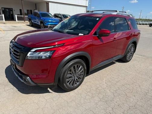 2024 Nissan Pathfinder SL