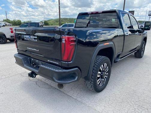 Onyx Black 2025 GMC Sierra 2500 Denali Ultimate