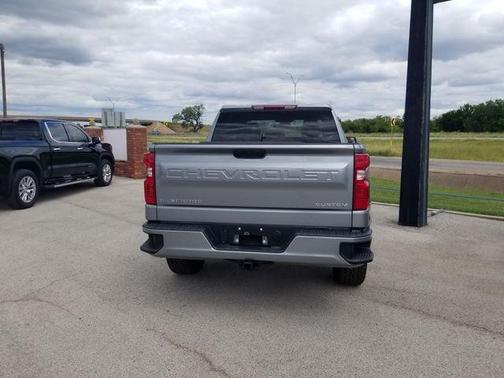Sterling Gray Metallic 2026 Chevrolet Silverado 1500 Custom