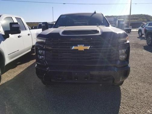 2026 Chevrolet Silverado 2500 Custom