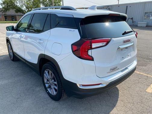 Summit White 2024 GMC Terrain SLT