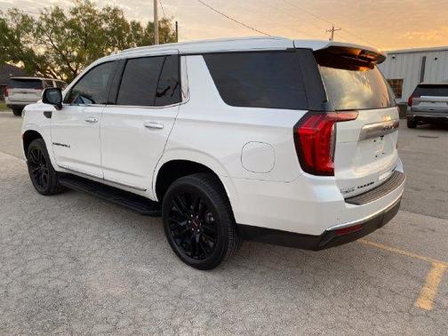 White Frost Tri-Coat 2024 GMC Yukon Denali