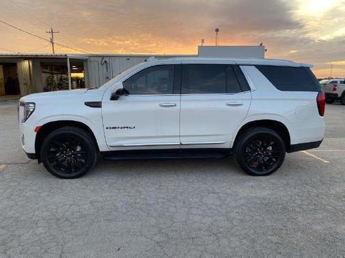 White Frost Tri-Coat 2024 GMC Yukon Denali