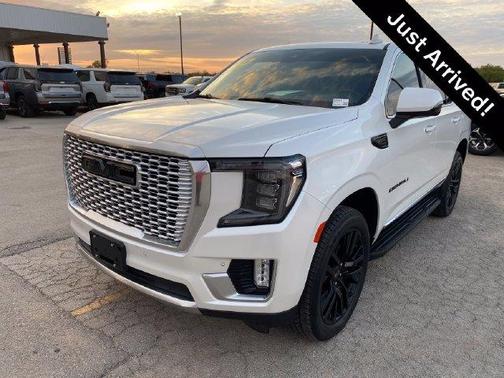White Frost Tri-Coat 2024 GMC Yukon Denali