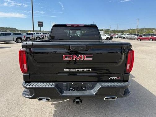 2022 GMC Sierra 1500 AT4
