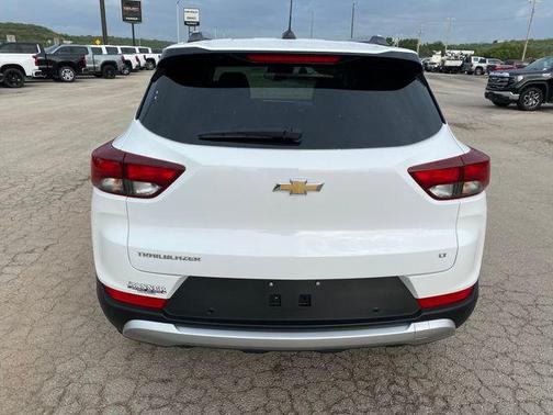 Summit White 2026 Chevrolet Trailblazer LT