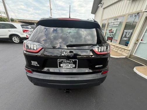 Diamond Black Crystal Pearlcoat 2019 Jeep Cherokee Latitude Plus 4x4