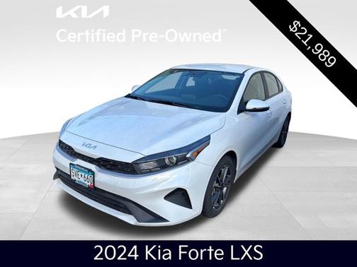 Snow White Pearl 2024 Kia Forte LXS