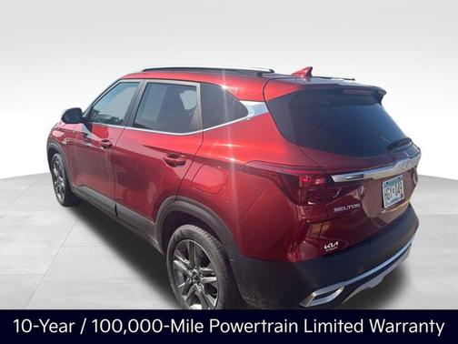 Mars Orange 2022 Kia Seltos S