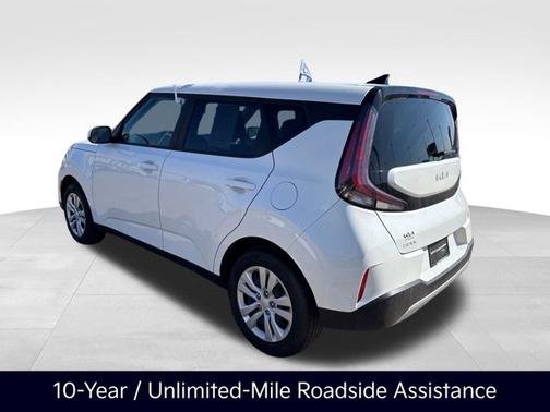 Snow White Pearl 2025 Kia Soul LX