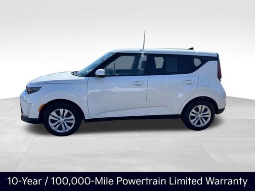 Snow White Pearl 2025 Kia Soul LX