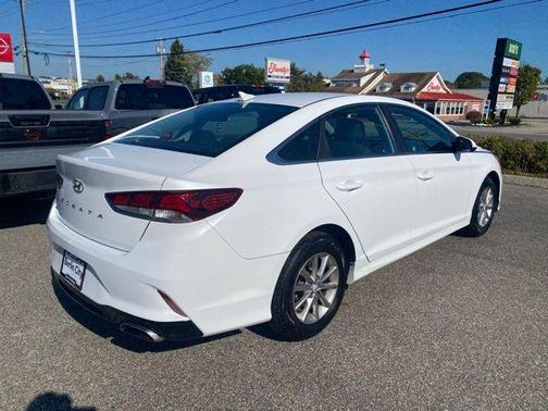 2018 Hyundai SONATA SE