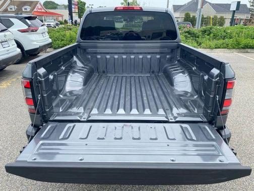 2023 Nissan Frontier S