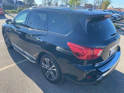 2018 Nissan Pathfinder Platinum