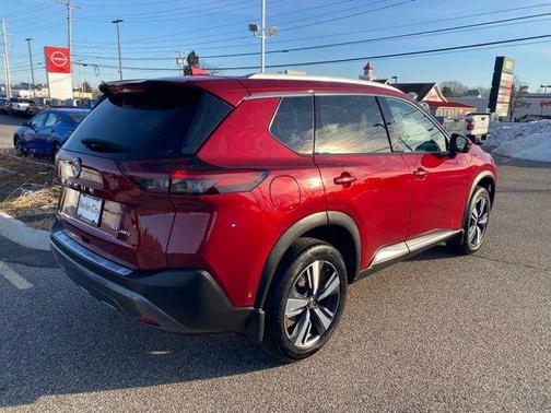 2023 Nissan Rogue SL