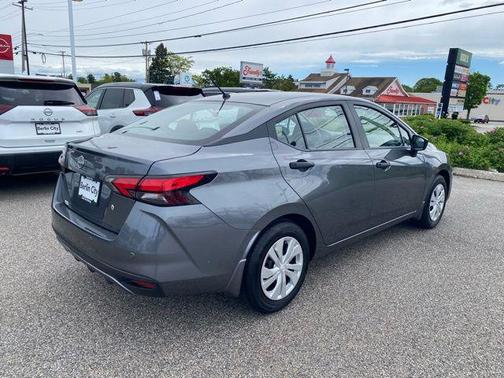 2024 Nissan Versa 1.6 S