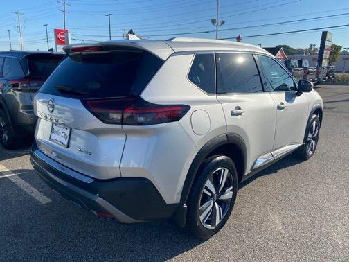 2023 Nissan Rogue SL