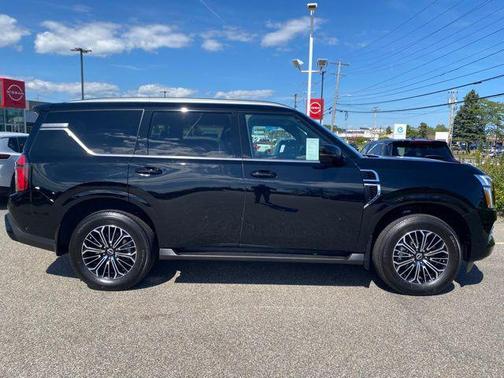 2025 Nissan Armada SL 4WD