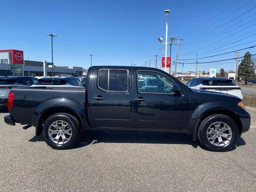 2021 Nissan Frontier SV