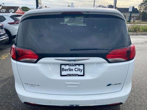 2019 Chrysler Pacifica Hybrid Touring L