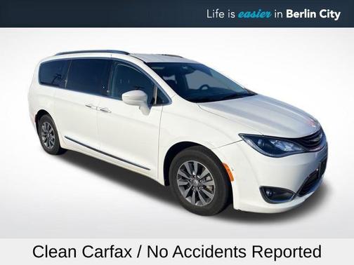 2019 Chrysler Pacifica Hybrid Touring L