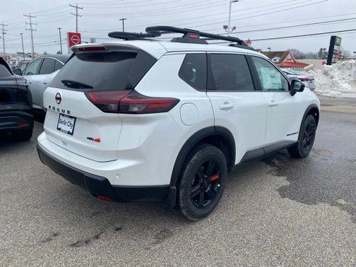 Everest White Pearl Tricoat 2026 Nissan Rogue Rock Creek