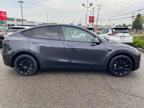 2024 Tesla Model Y Long Range Dual Motor All-Wheel Drive