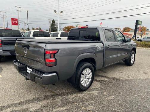 2023 Nissan Frontier SV