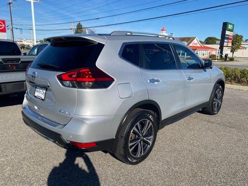 2020 Nissan Rogue SV