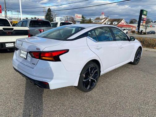 2025 Nissan Altima SR AWD