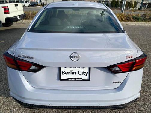 2025 Nissan Altima SR AWD