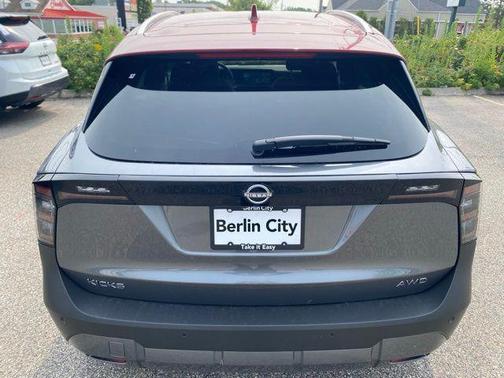 2025 Nissan Kicks SV