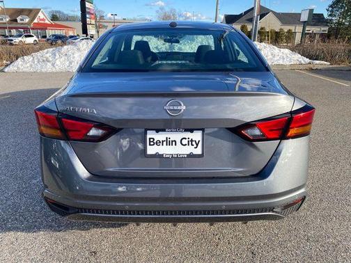 2025 Nissan Altima S FWD