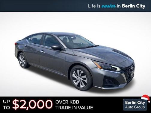 2025 Nissan Altima S FWD