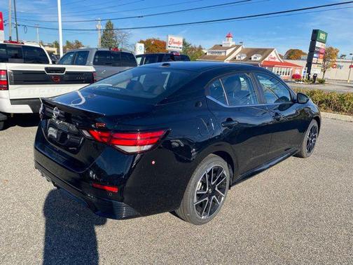 2025 Nissan Sentra SR