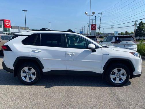 2021 Toyota RAV4 Hybrid XLE