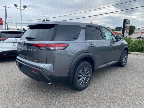 2025 Nissan Pathfinder S 4WD