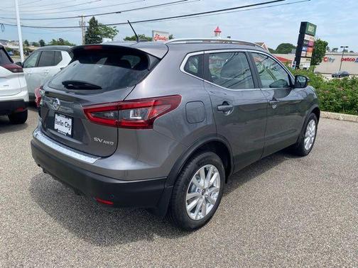 2022 Nissan Rogue Sport SV
