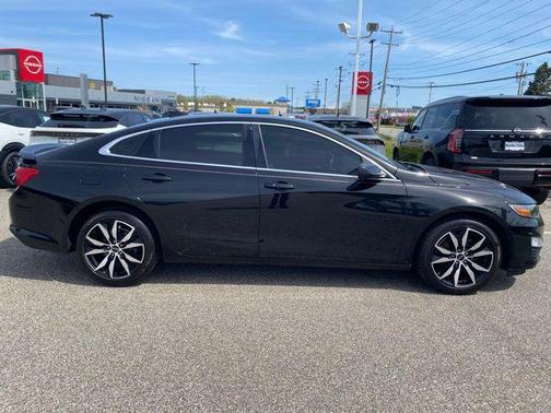 2021 Chevrolet Malibu FWD RS