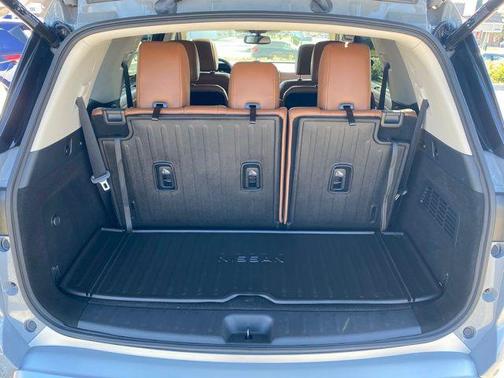 2022 Nissan Pathfinder Platinum 4WD