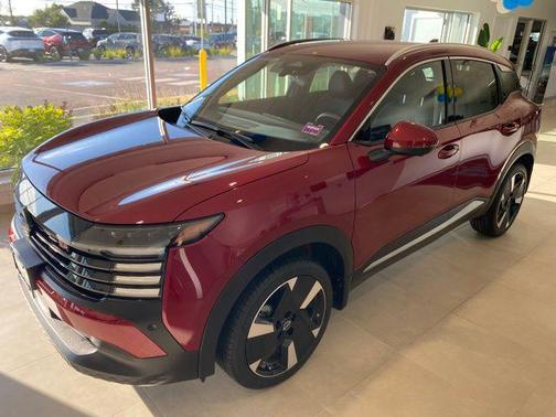 2025 Nissan Kicks SR