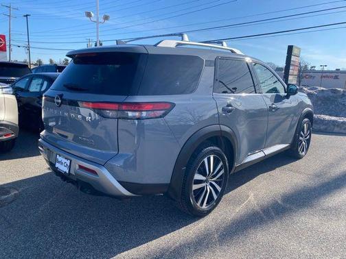 Boulder Gray Pearl 2023 Nissan Pathfinder Platinum 4WD