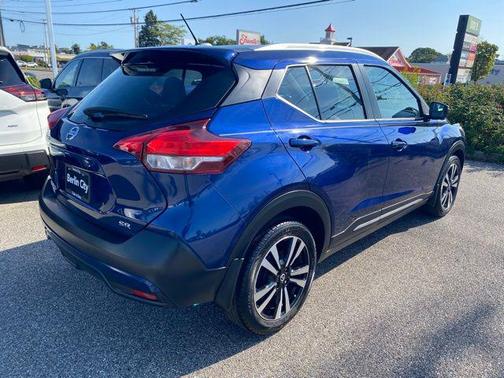 2019 Nissan Kicks SR