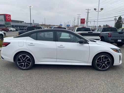 2025 Nissan Sentra SR