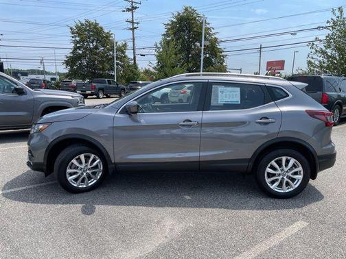 2022 Nissan Rogue Sport SV