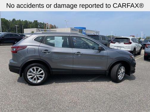 2022 Nissan Rogue Sport SV