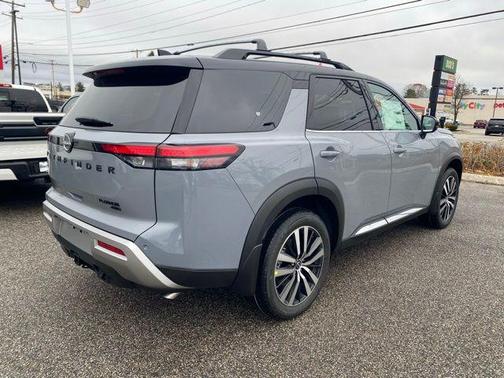 2025 Nissan Pathfinder Platinum 4WD