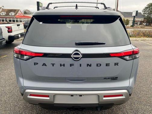 2025 Nissan Pathfinder Platinum 4WD